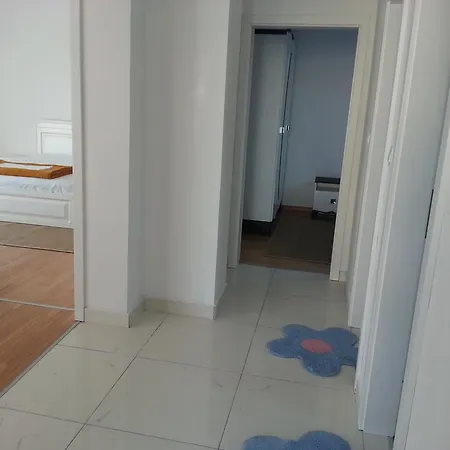Ante Apartman *
