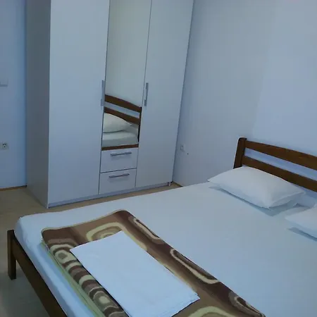 Ante Apartament *