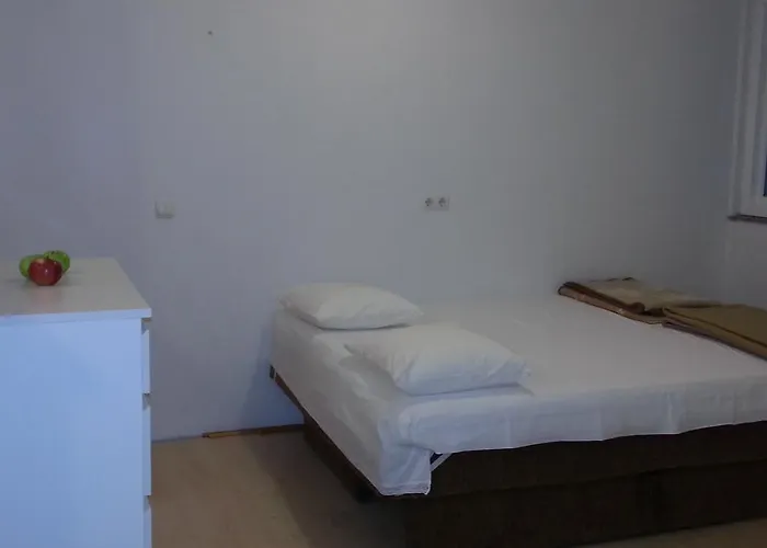 アパート Ante ツリクヴェニツァ